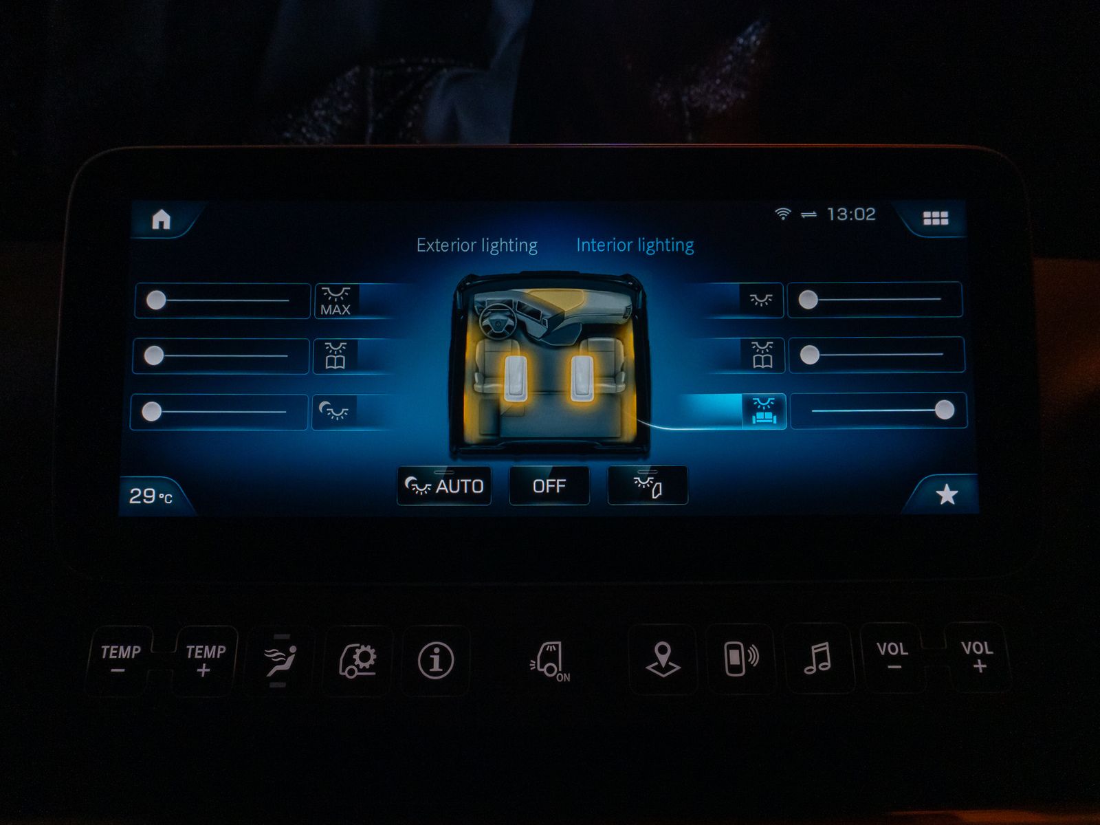 Fahrzeugabbildung Mercedes-Benz Actros 1853 LSnR LowLiner Style-Line NeuReifen