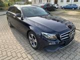 Mercedes-Benz E 220 d 4Matic  Beam / Kamera / Distronic / - Mercedes-Benz E 220: Kombi