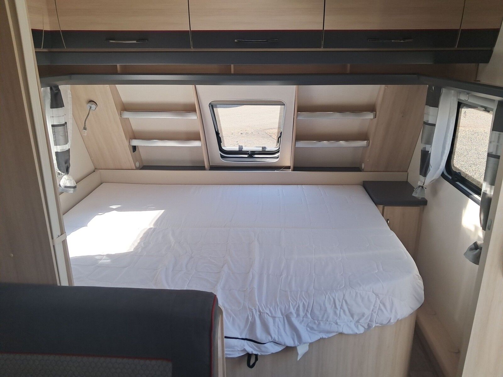 Fahrzeugabbildung Hobby De Luxe 545 KMF