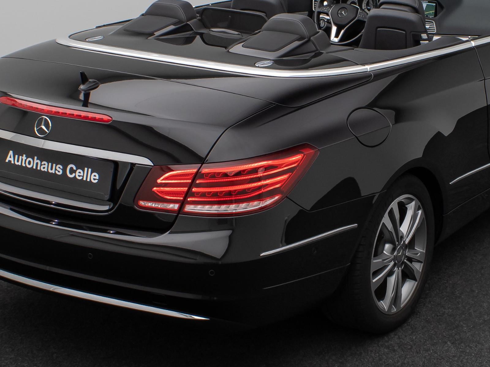 Mercedes-Benz E 200 Cabrio LED Sitzhzg Navi PDC Tempomat Leder