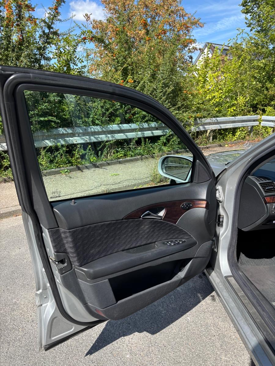 Mercedes-Benz E 220 CDI W211