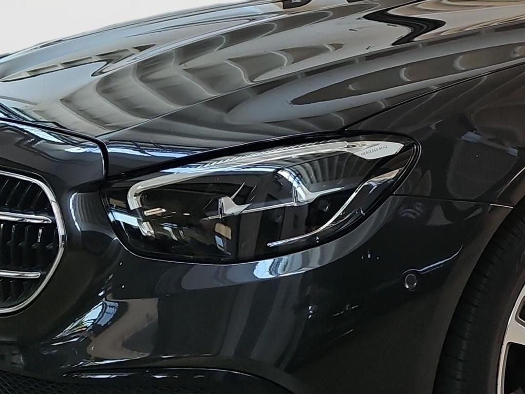 Fahrzeugabbildung Mercedes-Benz E 200 Avantg. Navi LED SHZ Schiebedach KAM DAB