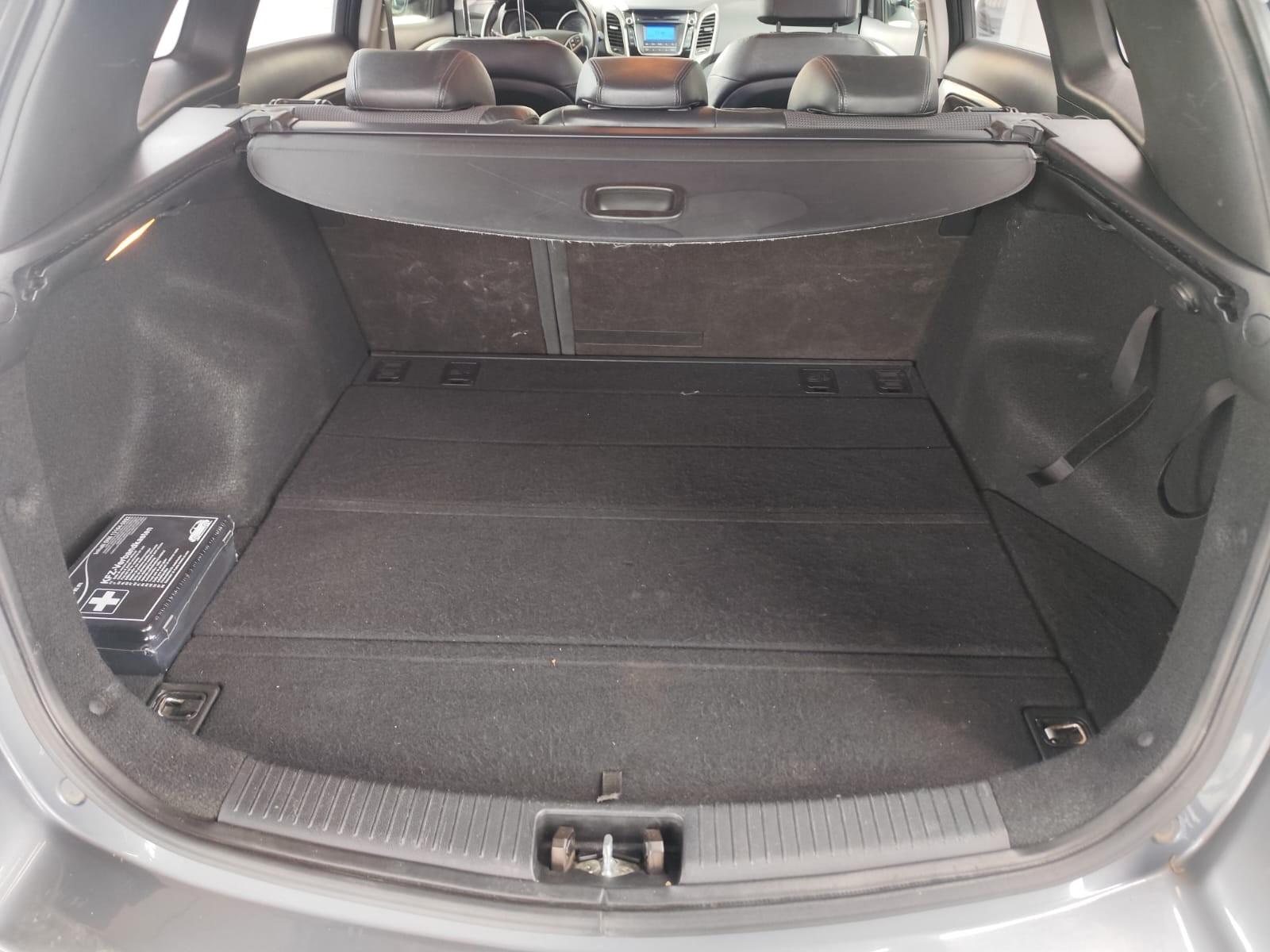 Hyundai i30 2012 — photo 17