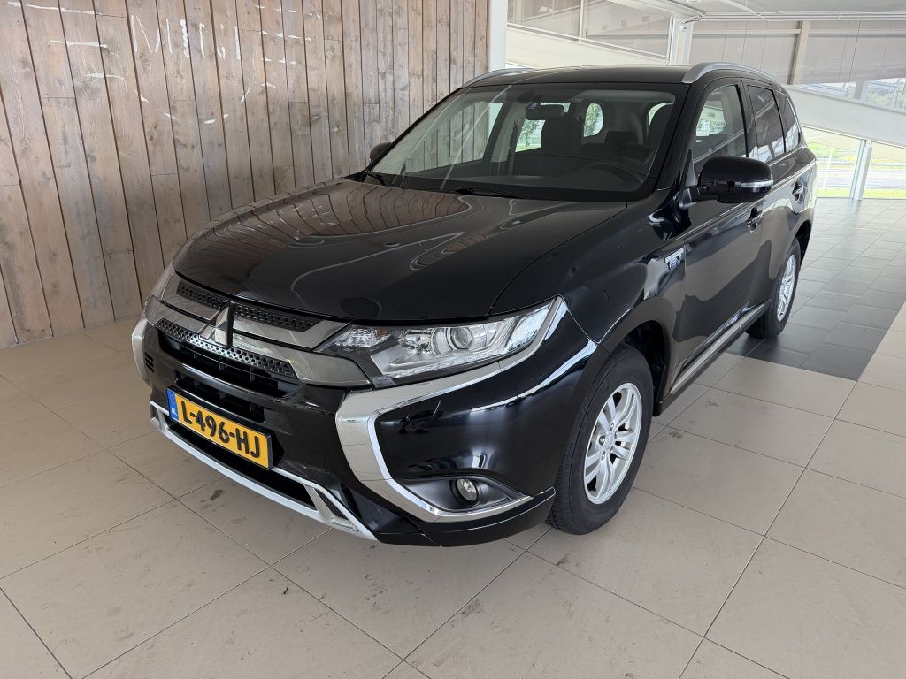 Mitsubishi Outlander 2.4 PHEV Pure imagem 2