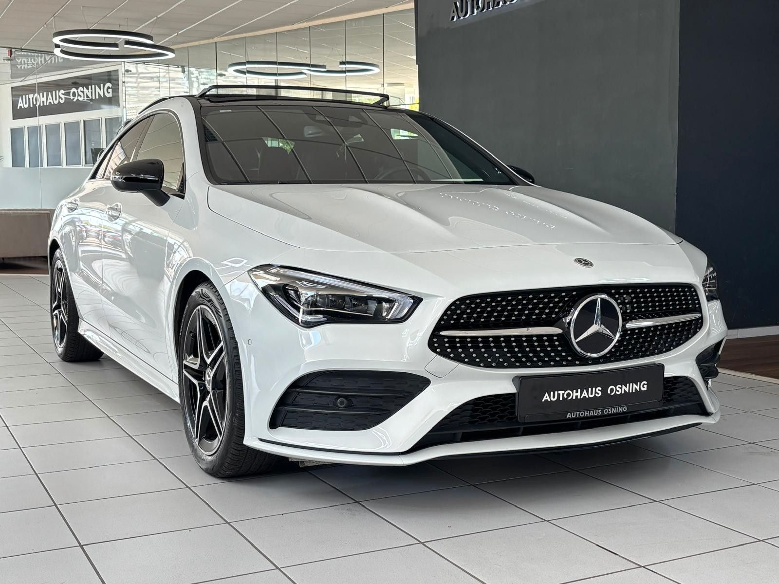 Mercedes-Benz CLA 200 AMG PANO WIDESCREEN CARPLAY MULTIBEAM