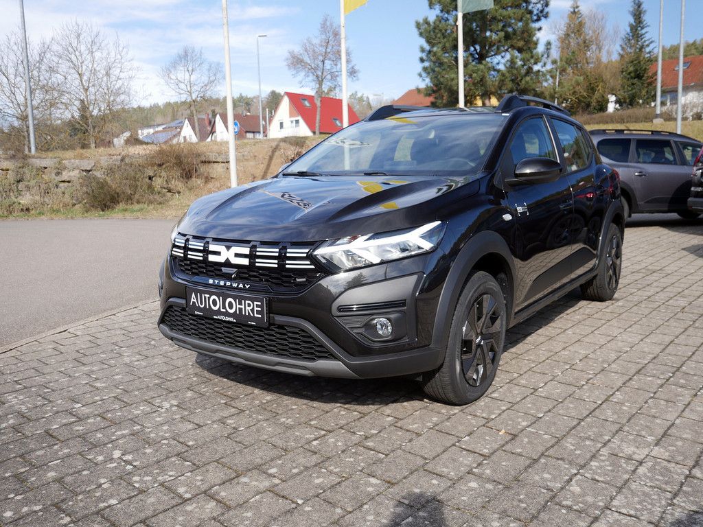 Fahrzeugabbildung Dacia Sandero Stepway Expression TCe 90