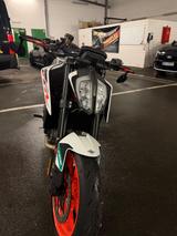 KTM Duke 890 R Editon - KTM 890 DUKE