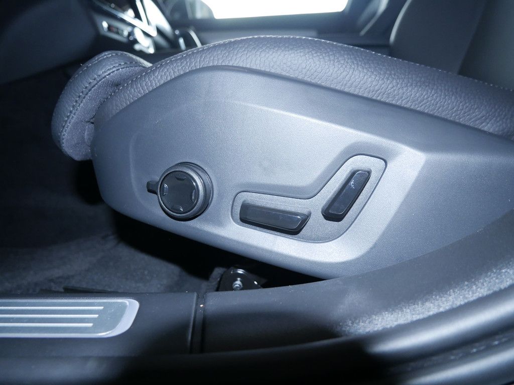 Volvo V90 B4 Plus Bright PDC SHZ LEDER KAMERA NAVI LED foto 15