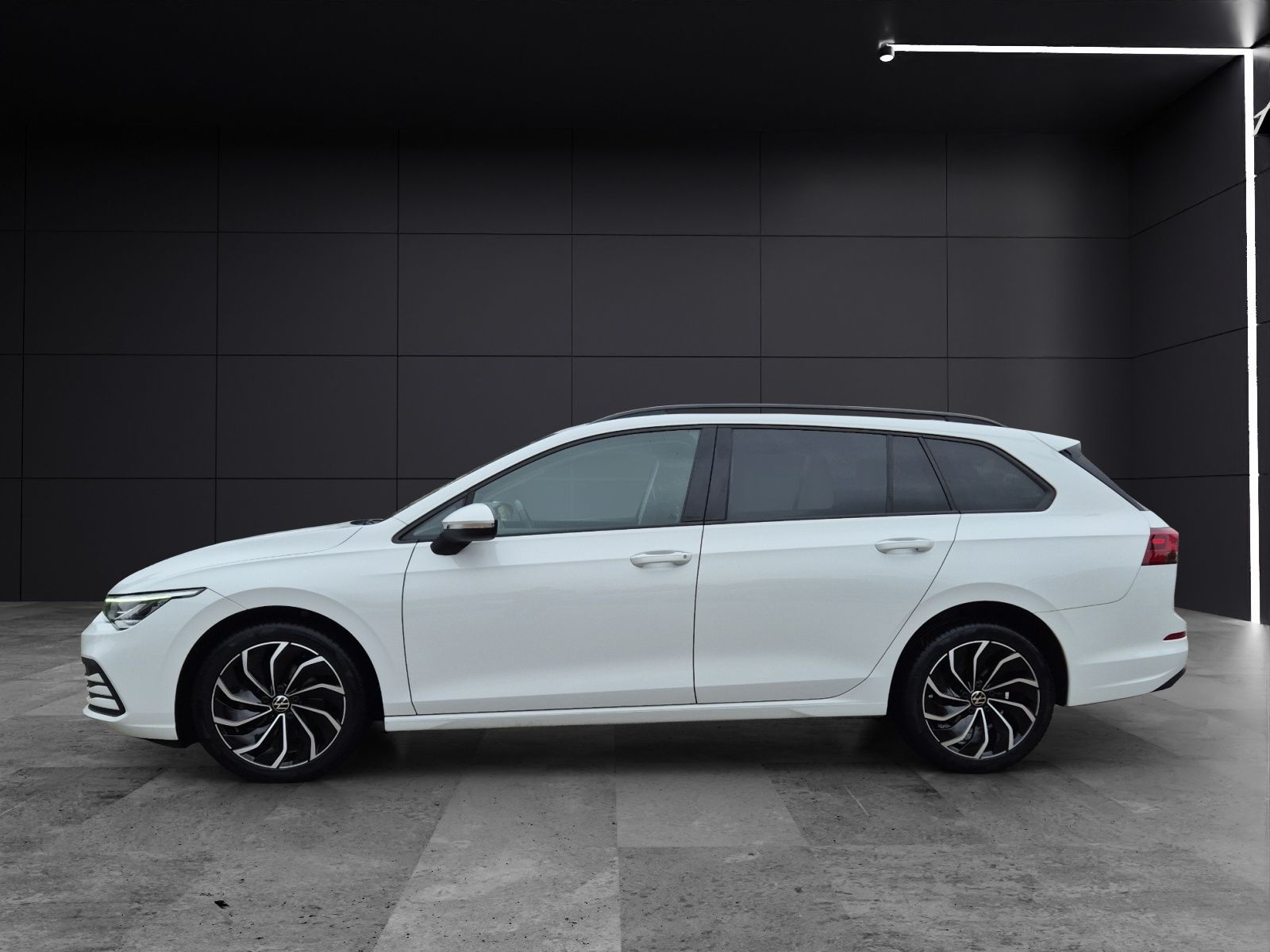 Fahrzeugabbildung Volkswagen Golf VIII Variant Life TSI NAVI CLIMA ACC SH