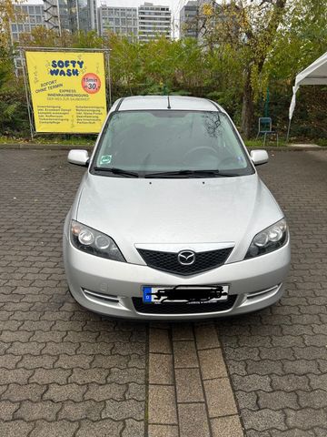 Mazda 2 mit neu TÜV 1,4