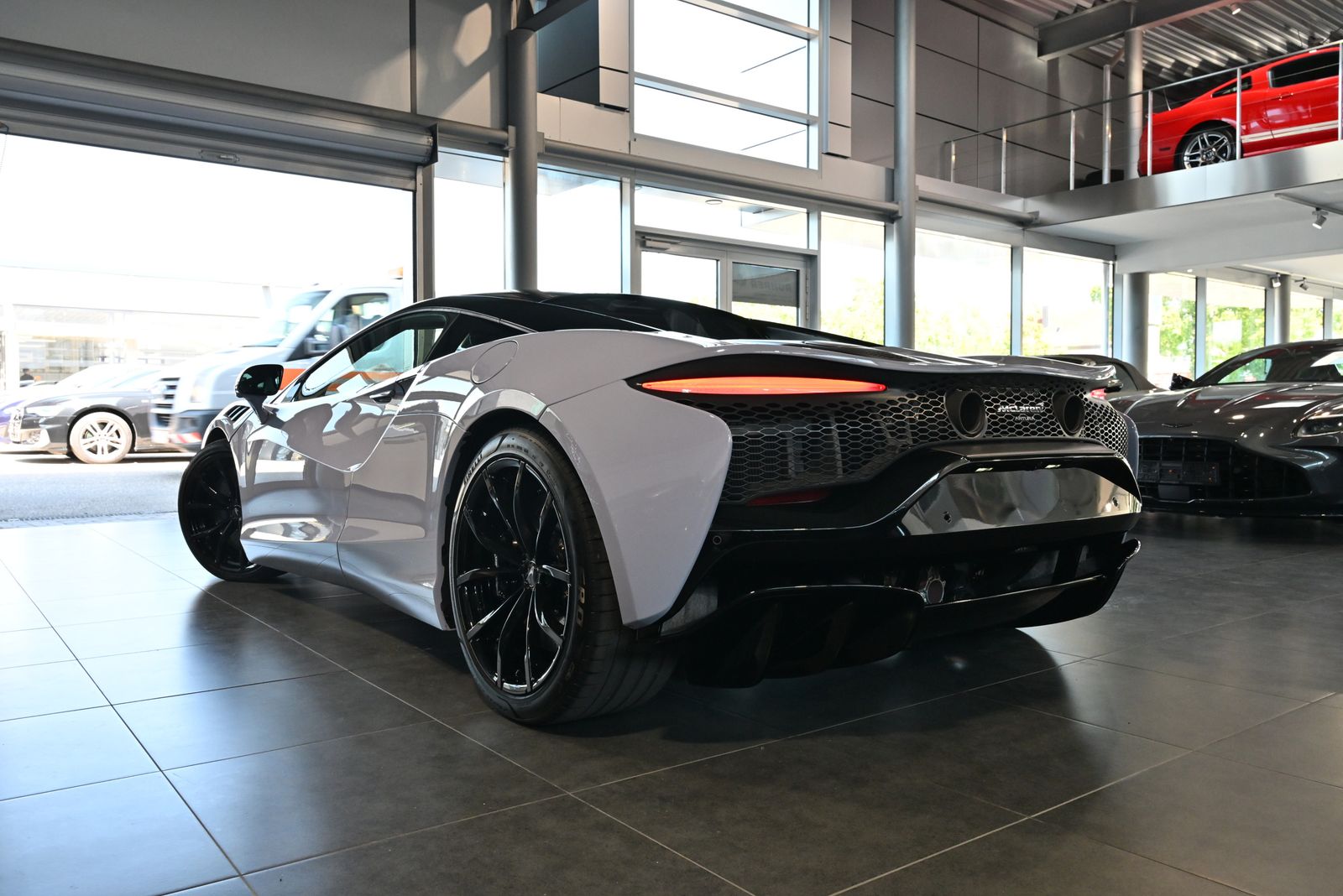 McLaren Artura MSO Ceramic Grey/Tech Lux/Technology Pack imagem 2