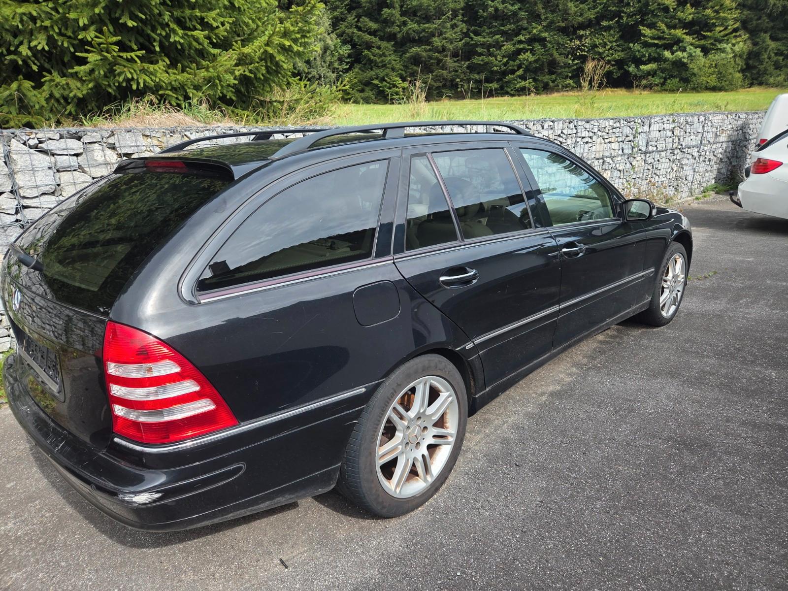 Mercedes-Benz C200 2006 — photo 10