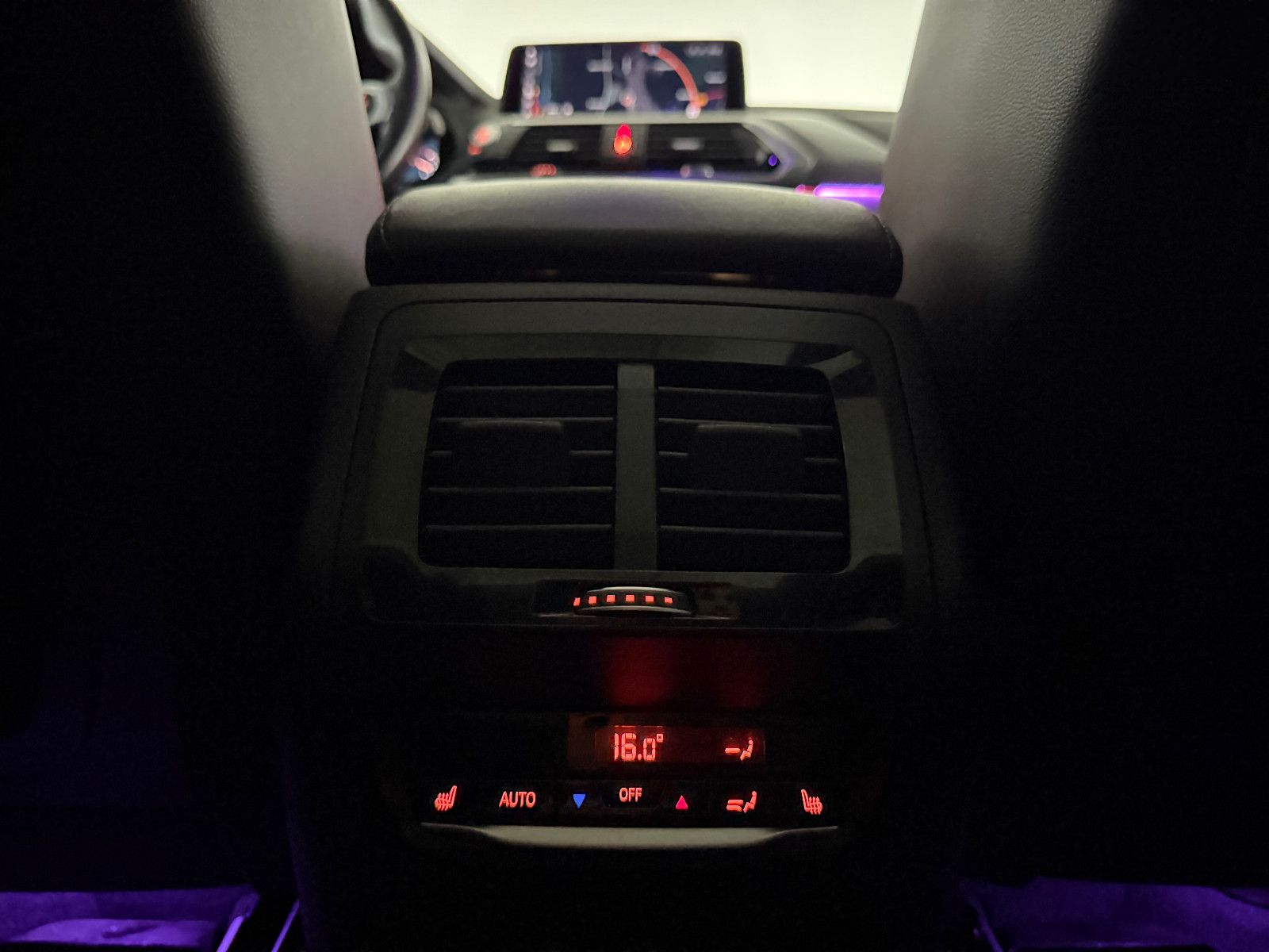 Fahrzeugabbildung BMW X3 xDrive 30 d M SPORT/LED/HuD/AHK/PANO/H&K/DAB