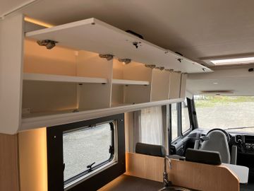 Sunlight Adventure I 67S TV Paket 8G Autom. Combi 6E