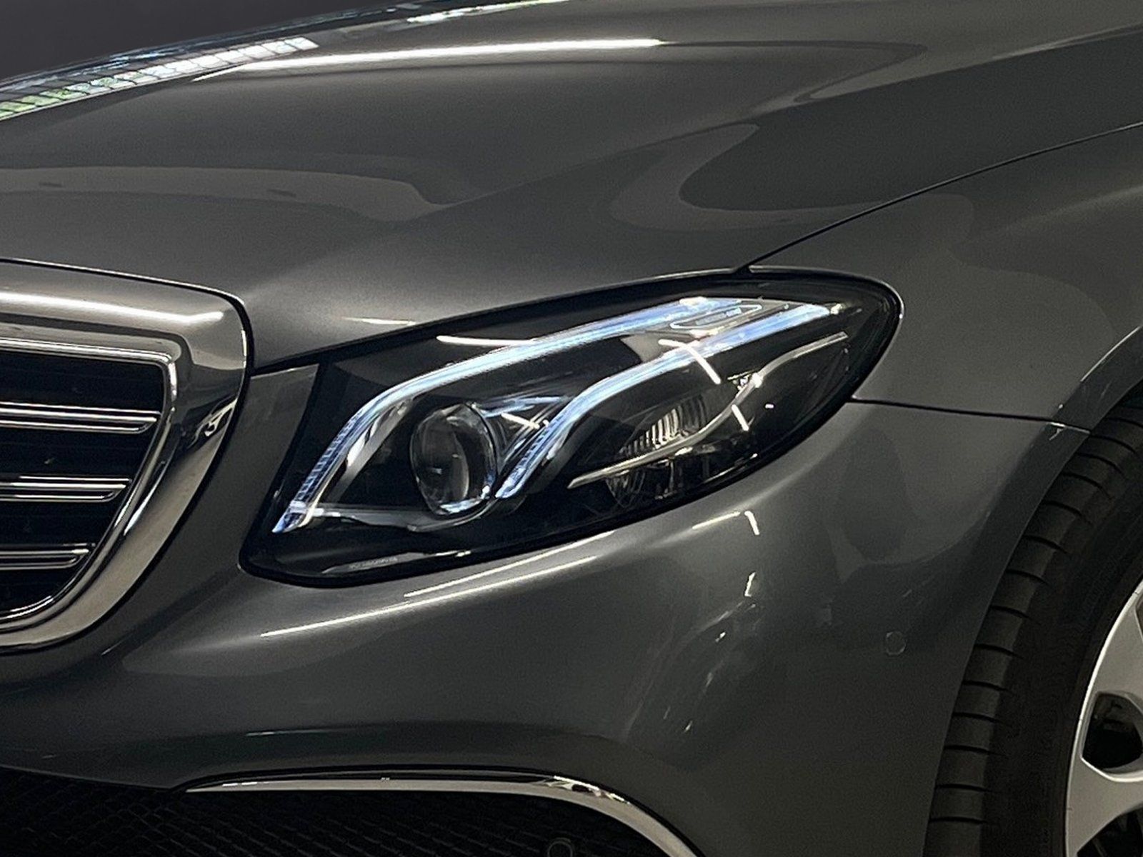 Fahrzeugabbildung Mercedes-Benz E 200 Exclusive Widescreen*Distronic*Multibeam*