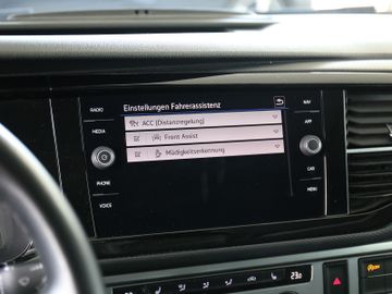 Volkswagen T6.1 California BEACH 2.0TDI DSG LED AHK STANDHZ