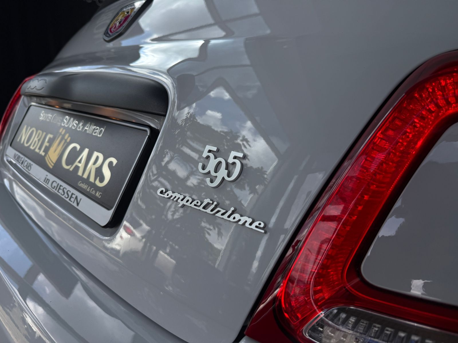 Fahrzeugabbildung Abarth 595C Cabrio Competizione KLIMA NAV PDC Beats