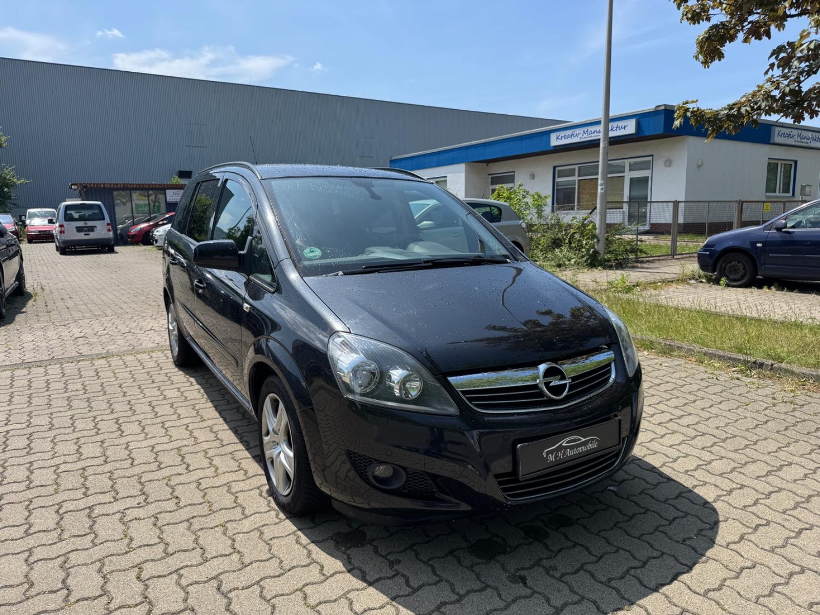 Opel Zafira B Family