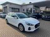 Hyundai i30 cw Select AHK Klima 8-Fach MFL - Hyundai i30 Gebrauchtwagen in Braunschweig
