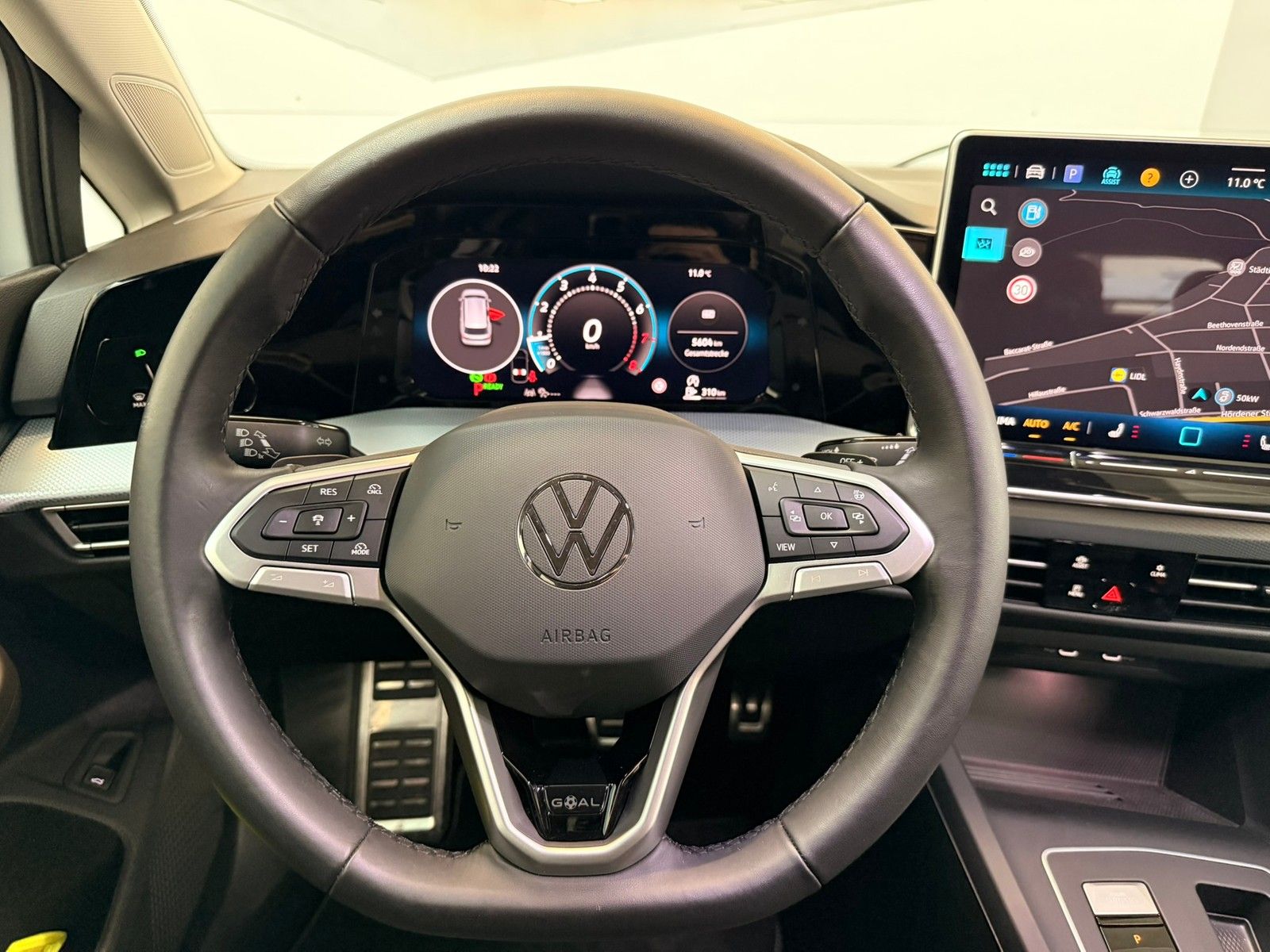 Fahrzeugabbildung Volkswagen Golf VIII Var. Goal 1.5 eTSI DSG +Kamera+Keyless