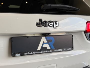 Jeep Grand Cherokee - 11