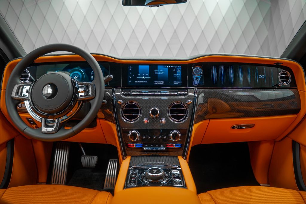 Cullinan BLACK BADGE 2026 GREEN/ORANGE STARLIGHT - Bild 15