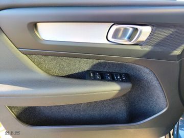 Volvo XC40 MHD Core 2WD KLIMA-LED-SHZG-NAVI-FSHZG