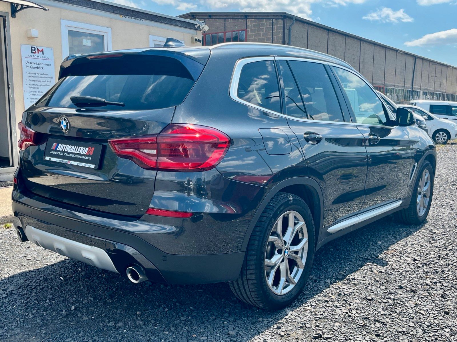 Fahrzeugabbildung BMW X3 xDrive20d xLine Navi LED SPORTSITZE Leder 19"