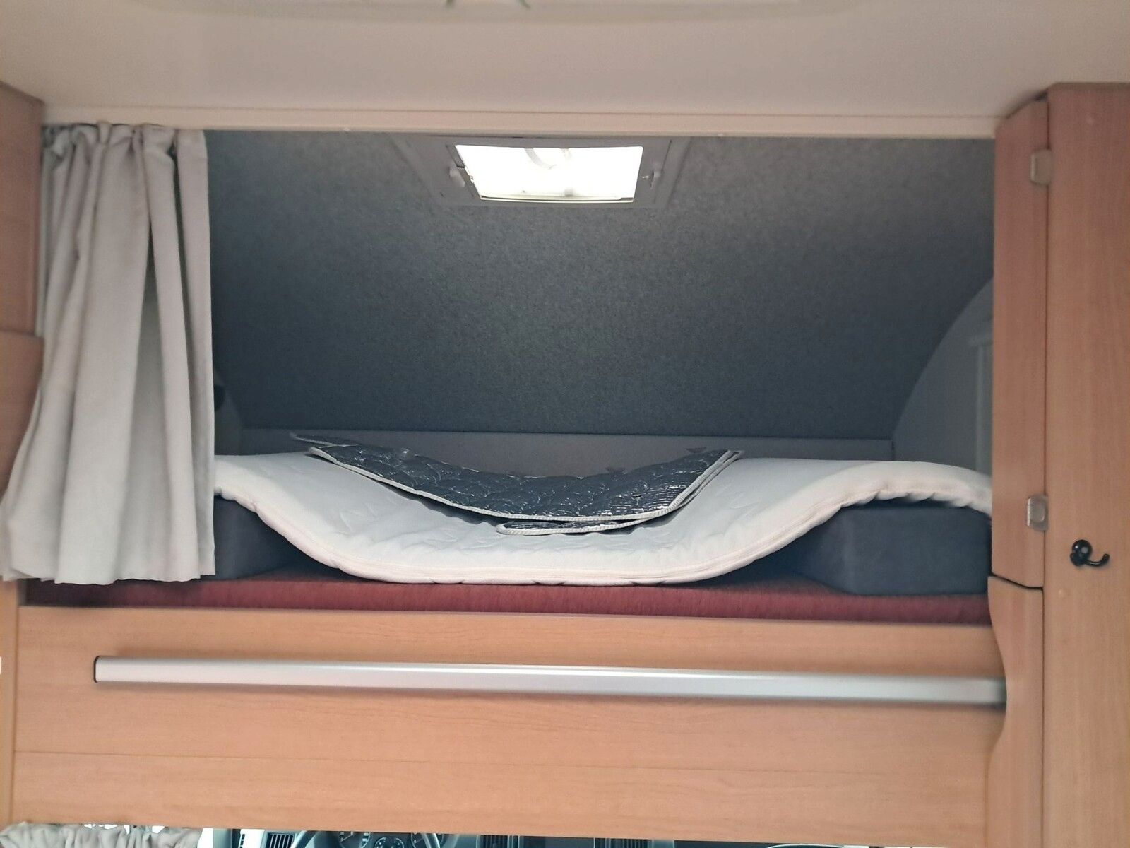 Fahrzeugabbildung Knaus Sun Traveller SunTR 550 D SAT, Markise, RK