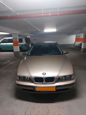 BMW 523i - E39 - Rentnerauto - gepflegter ...