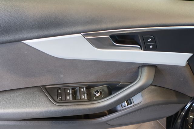 Audi A4 Avant 35 TFSI NAVI+CARPLAY+KEY+LED+17"