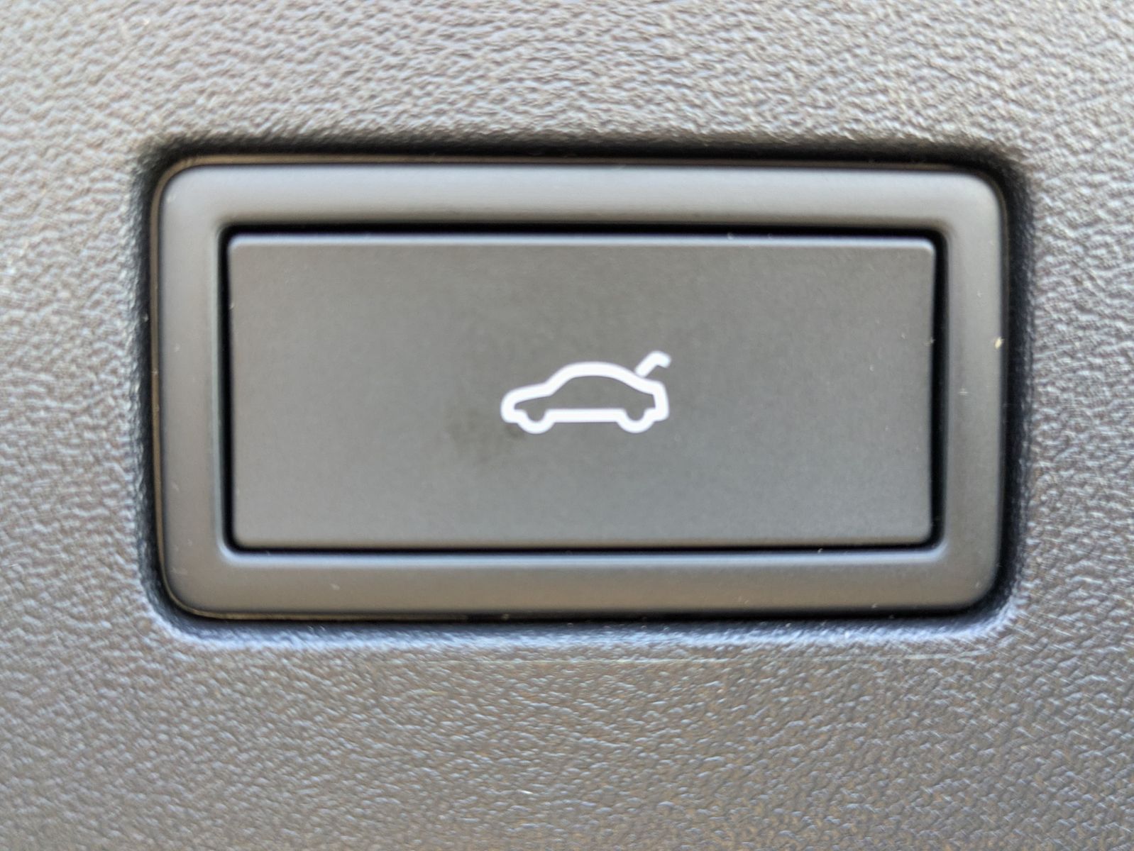 Fahrzeugabbildung Volkswagen Tayron 2.0 TDI 4M R-Line 7S*IQ-L.*PANO*HUD*AHK