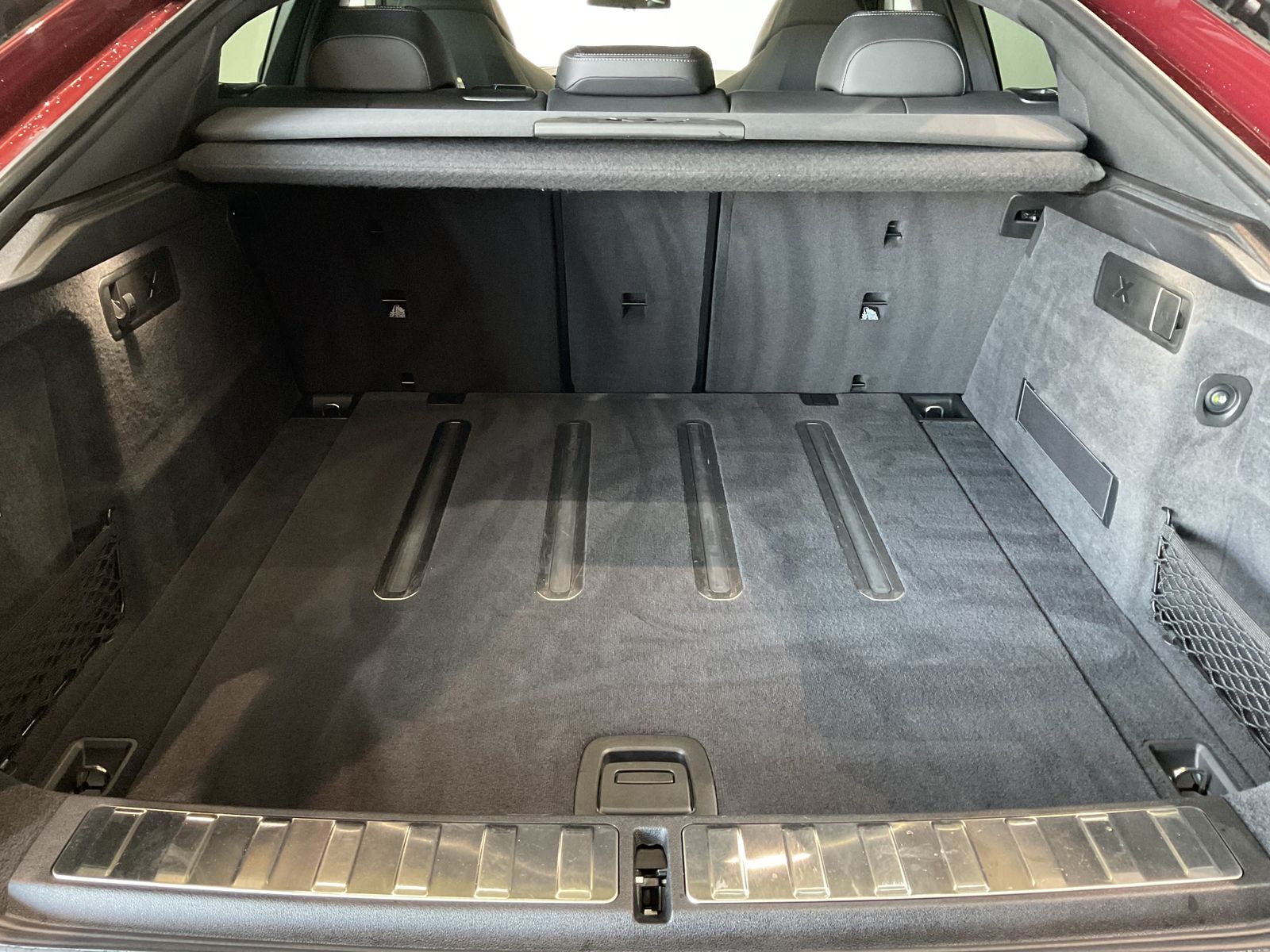 Fahrzeugabbildung BMW X6 xDrive40d M Sportpaket Pro, Active Sitzbelüft
