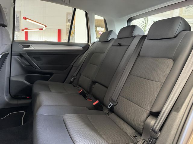VW Golf Sportsvan — Foto 26