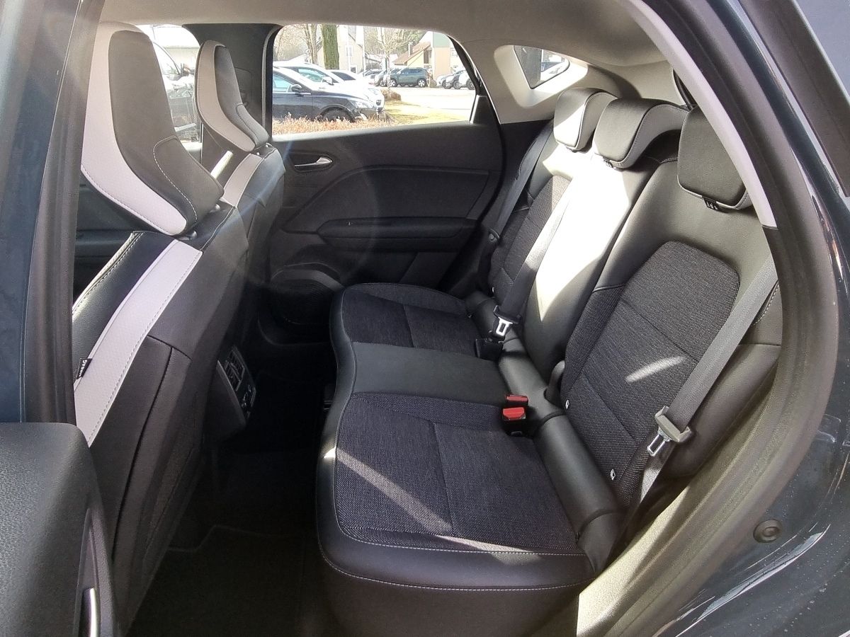 Fahrzeugabbildung Renault Captur INTENS TCe 140 EDC