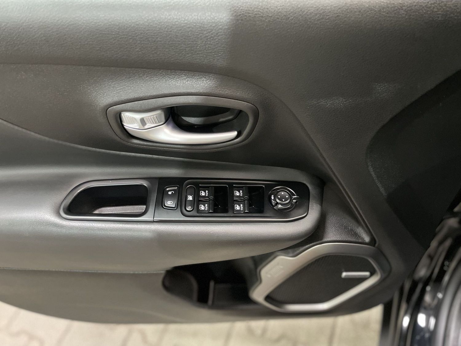 Fahrzeugabbildung Jeep Renegade S FWD #LED#Spur#Kamera#Keyless#ACC