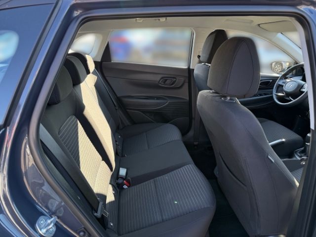 Fahrzeugabbildung Hyundai i20 Essential 1.2 +CARPLAY+TEMPOMAT+SHZ+RFK+KLIM