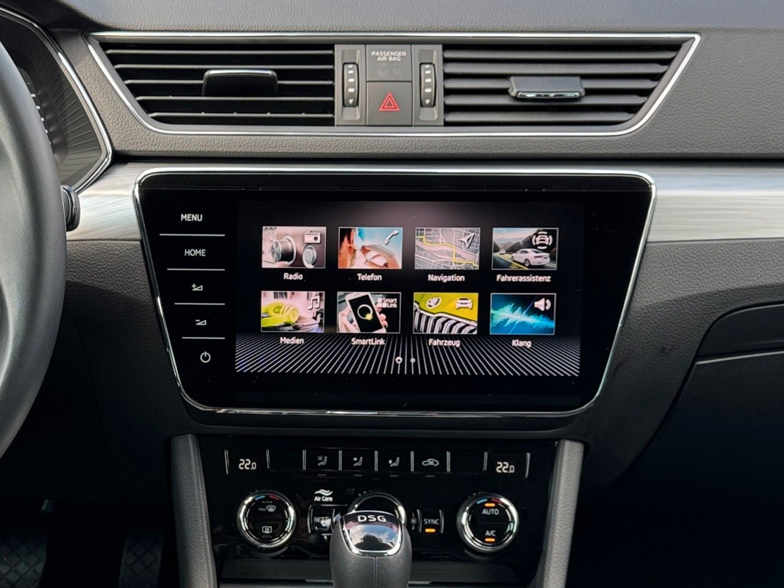 Fahrzeugabbildung SKODA Superb Combi Ambition