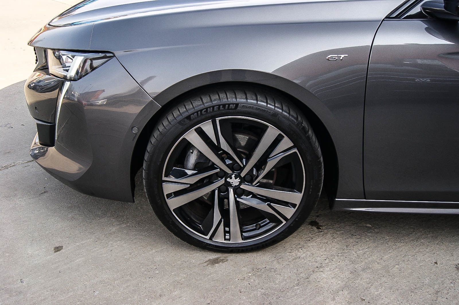 Fahrzeugabbildung Peugeot 508 SW GT Pack  NIGHT-VISION ANHZV SCHIEBEDACH