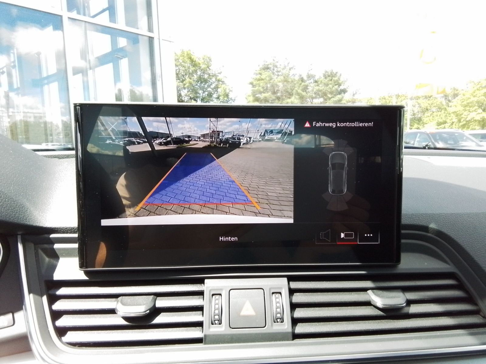 Fahrzeugabbildung Audi Q5 Sportback 40 TDI quattro Matrix Navi Leder AV