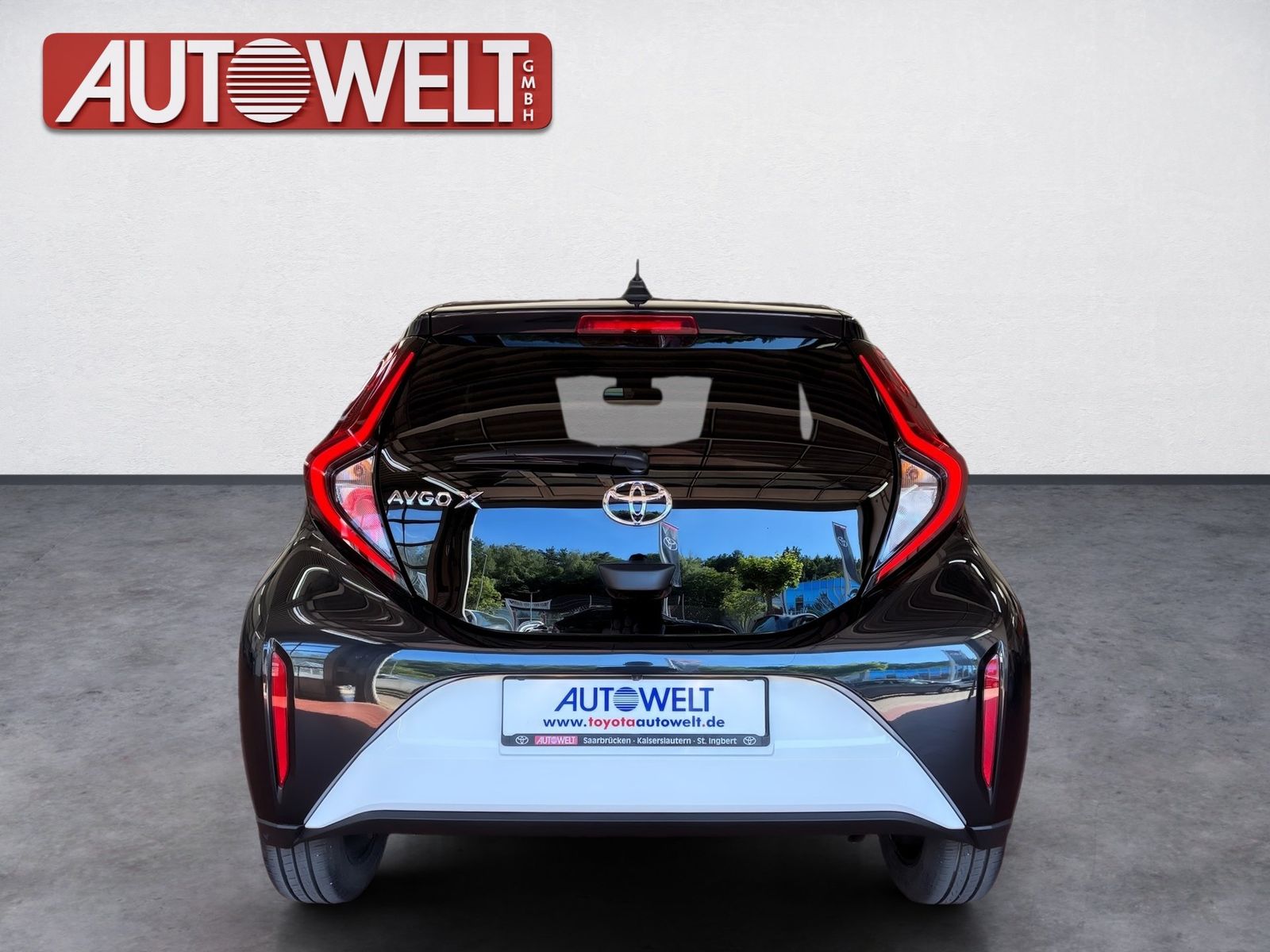 Fahrzeugabbildung Toyota Aygo X 1.0 Black&White SHZ,Winterräder,ACC,PDC