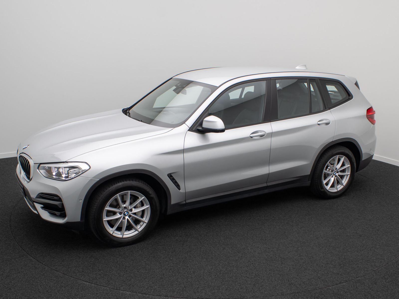 Fahrzeugabbildung BMW X3 xD30i 360&deg;DAB Memory CockpitPlus Leder 18Zoll