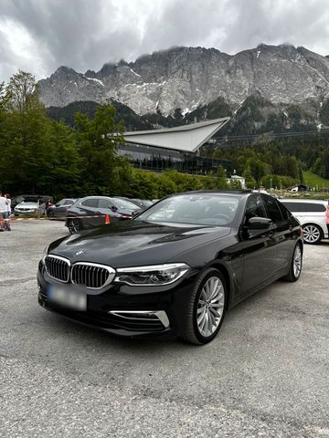 BMW 530e Luxury Line/ Soft-Close/ H&K/ Hea...