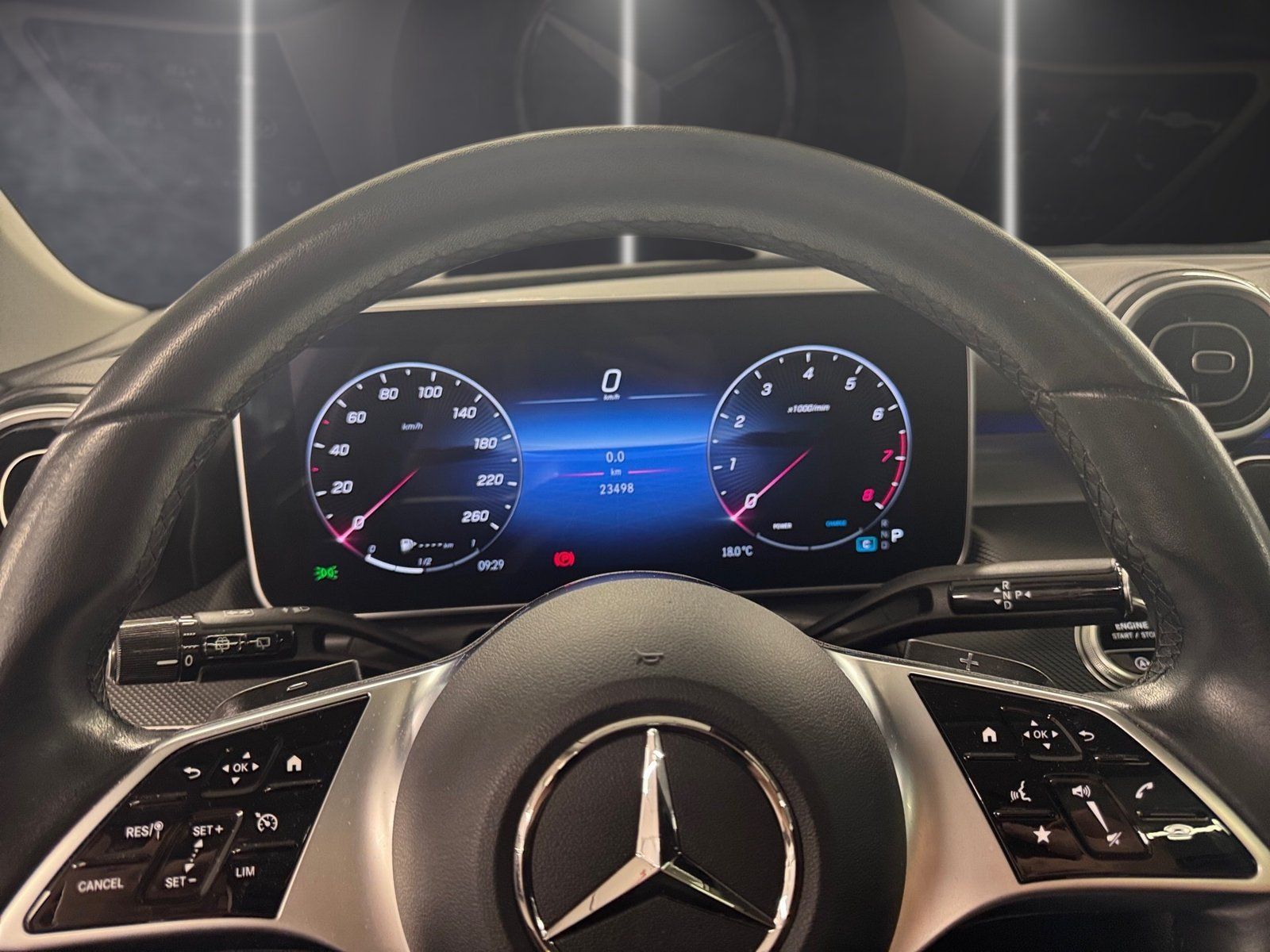 Fahrzeugabbildung Mercedes-Benz C 200 T Avantgarde*Pano*Totwin*LED*Kamera*CarPl*