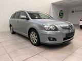 Toyota Avensis Kombi 1.8 / AHK / NAVI / LM-FELGEN - Toyota Avensis: Kombi