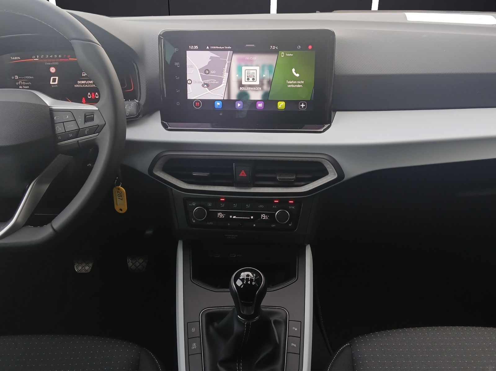 Fahrzeugabbildung SEAT Arona TSI Style LED Navi VC ACC RFK SH LM