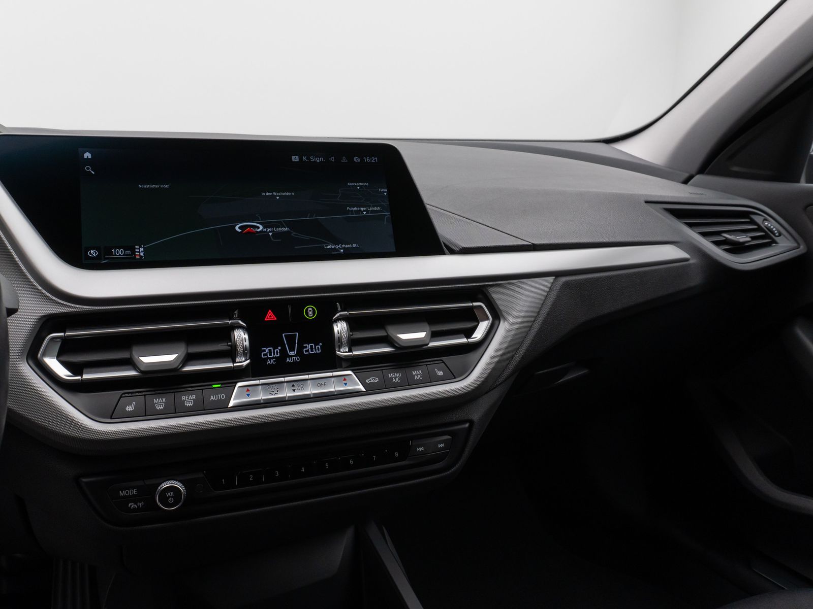 Fahrzeugabbildung BMW 118i Kamera DAB Lordos CockPitPro Lenkrhzg LED