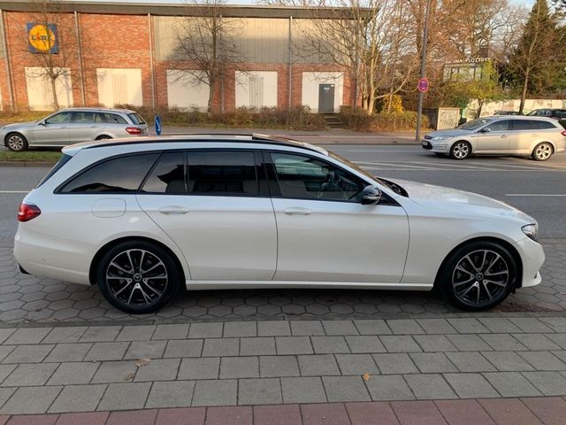 MERCEDES-BENZ E 220 d T Autom. -