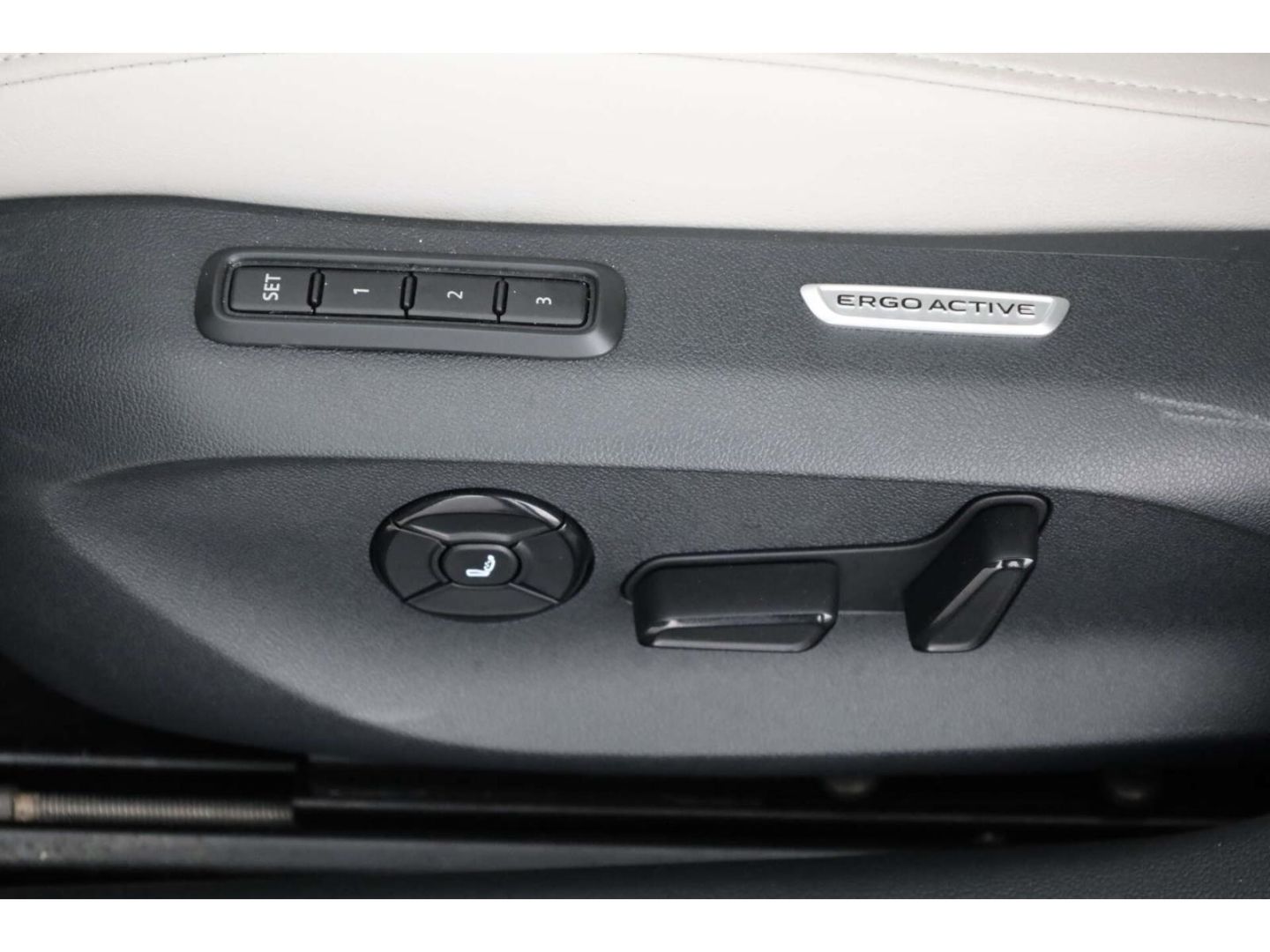 Volkswagen Passat - Bild 27