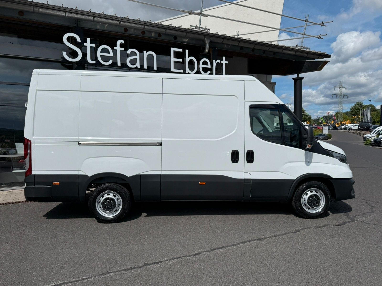 Fahrzeugabbildung Iveco Daily 35S14 V Y ASC-Ausbau Kastenwagen *R 3.520*